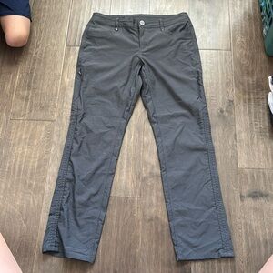 Kuhl Legendary Pants Womens Size 8 Short Gray Roll Up Lightweight Hiking Outdoor